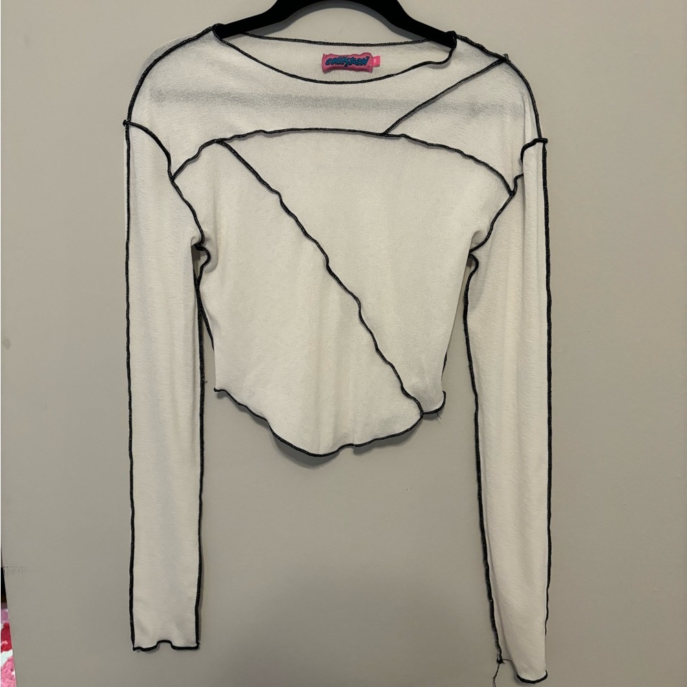 Flattering sheer white top!